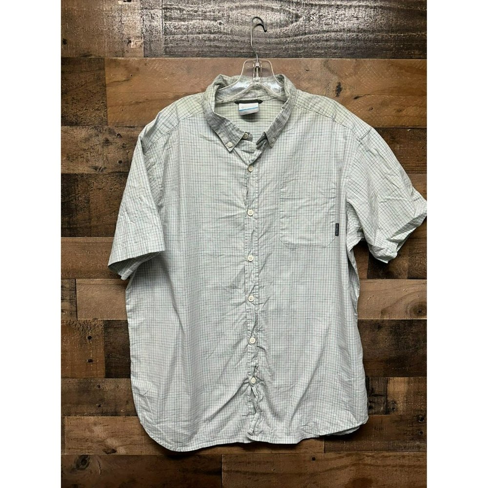 Columbia Men's Regular Fit Short Sleeve Button Up Size‎ X-Large